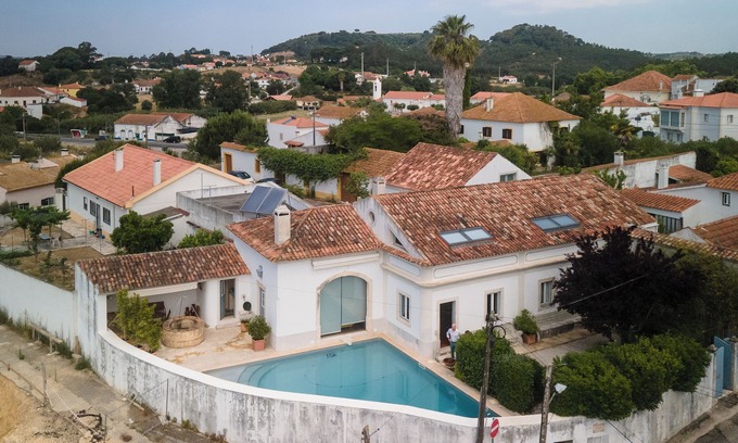 Rio Maior Haus | Spacious 5-bedroom house in charming Sao Joao da Ribeira with AC, WiFi