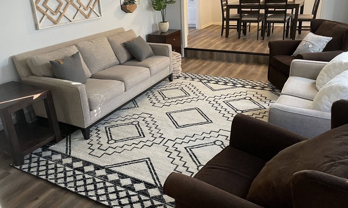 Grandview Haus | Spacious 5Bdrm-1K,3Q,2F,1T + 2 fully equipped kitchens