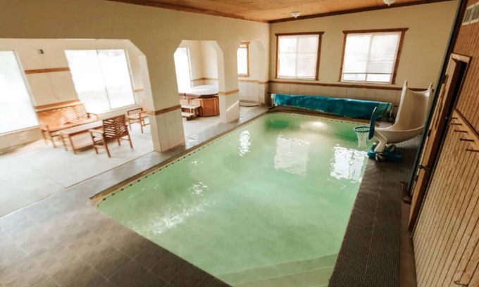Lakeview Haus | Spacious 7-BR Oasis with Private Indoor Pool & Hot Tub