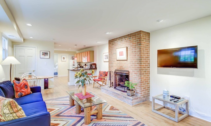 Capitol Hill Wohnung | Spacious & Airy 1-BR near Eastern Mkt/Capitol