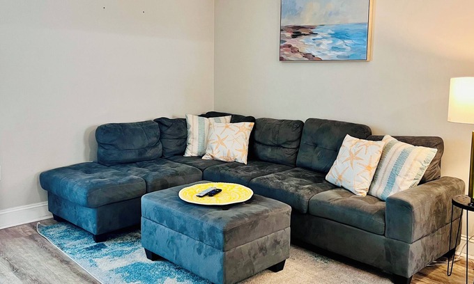 Golden Mile Haus | Spacious and Central Family/Pet Friendly Townhome with Pool, Half Mile to Beach!
