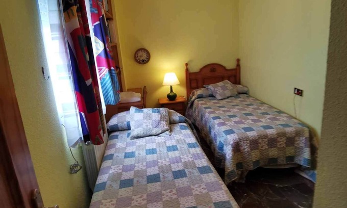 Ubeda Haus | SPACIOUS AND COMFORTABLE HOUSE IN HERITAGE CITY: MURALLAS DE ÁVILA