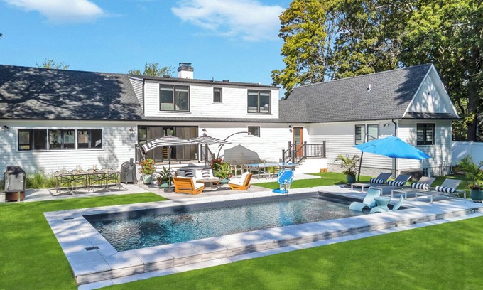 Westhampton Beach Haus | Spacious and Modern Westhampton Beach Home, Close to Beaches and Town,...