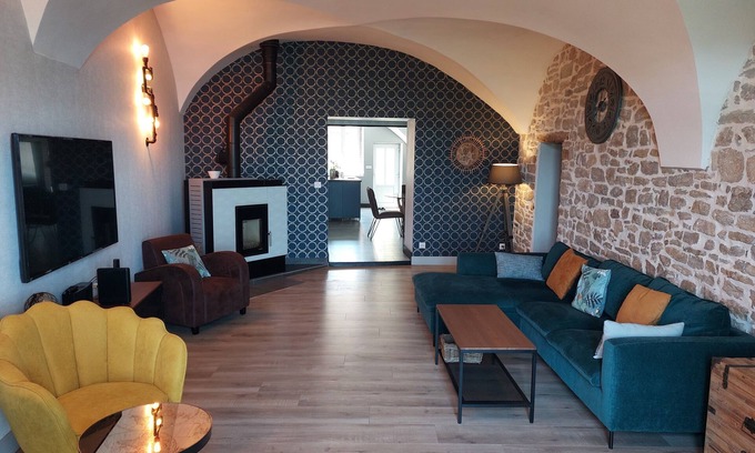 Montaigu Wohnung | SPACIOUS APARTMENT**** BALCONY, TERRACE, GARDEN, PARKING + CHARGING STATION, AIR CONDITIONING