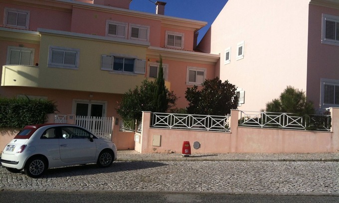 Parede Wohnung | Sehr schöne geräumige Wohnung mit sonniger Terrasse / Garten / PSICINE