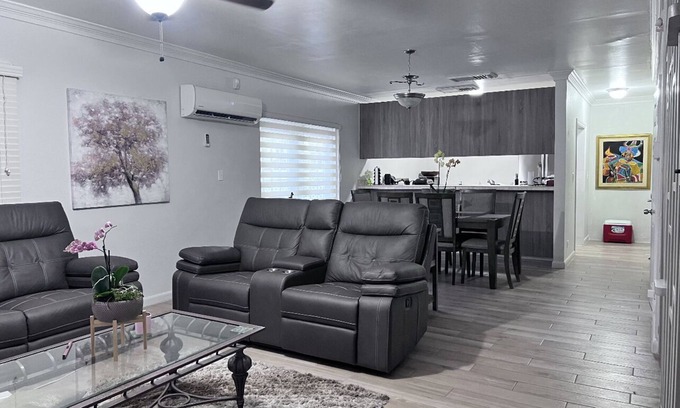 Westward Villas Subdivision Eigentumswohnung | Spacious Cable Beach condo #4 with pool near beach VRBO