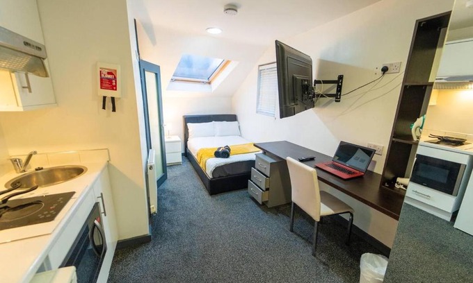 Selly Oak Wohnung | Spacious Comfortable studio near the university