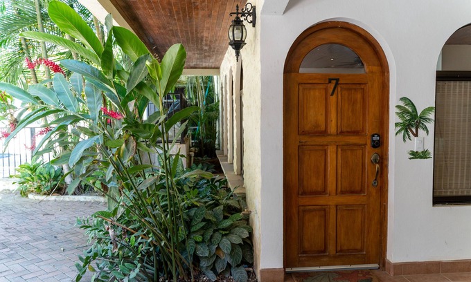 Tamarindo Eigentumswohnung | Spacious Condo with pool, 7min walk to the beach & town, Center of Tamarindo, CR