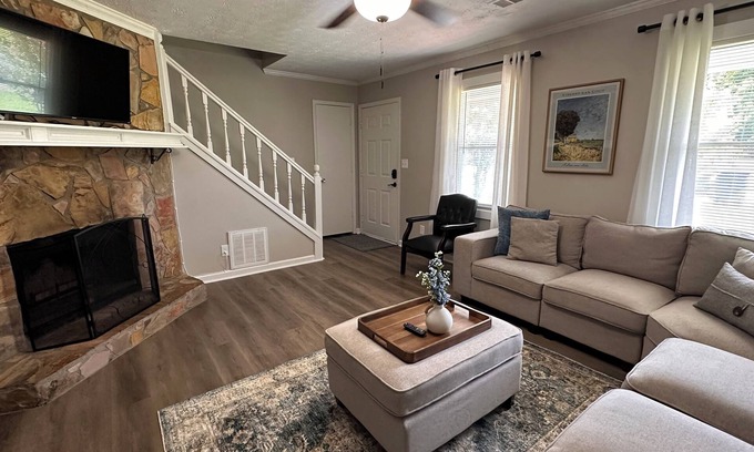 Lawrenceville Haus | Spacious double units dublex in Lawrenceville