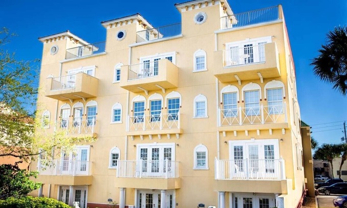 Cocoa Haus | Spacious Downtown Cocoa Village Estate 1 with River Views!