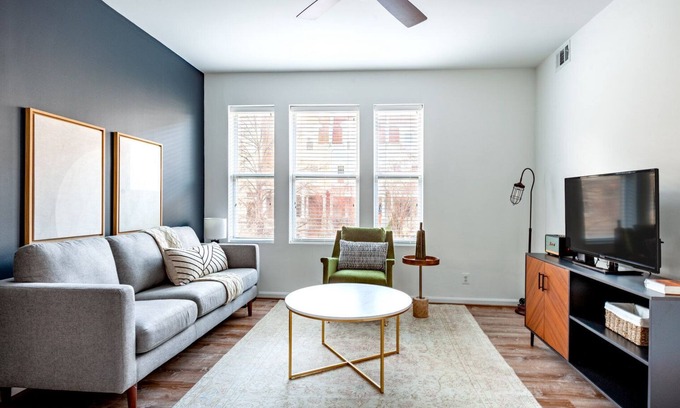 Adams Morgan Wohnung | Spacious Dupont Circle 2BR nr. U Street & Glen's Market, by Blueground