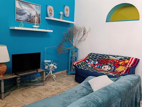 Cannizzaro Haus | Spacious Entire Apartment - Sicilian Design - by Sea with Garden & Parking