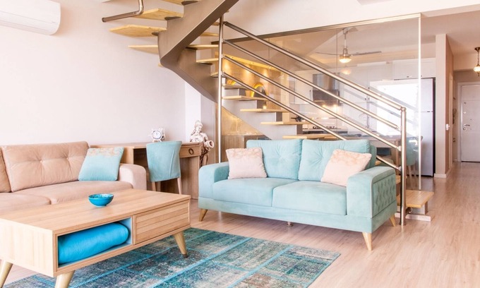 Kusadasi City Centre Wohnung | Spacious Flat with Pool in Kusadasi