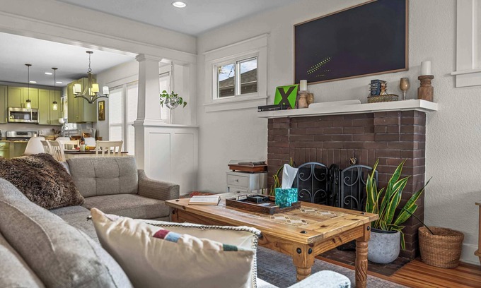 Skyland Haus | Spacious Home in North Denver near City Park & Zoo