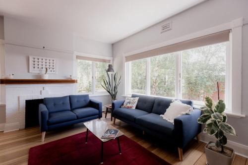 Sandy Bay Haus | Spacious home near the Derwent in Sandy Bay