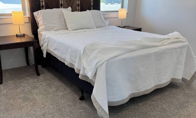 Winnemucca Haus | 4-Bedroom Home near Downtown Winnemucca with Mountain Views