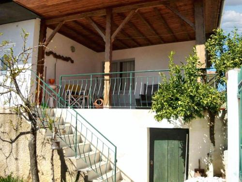 Macedo de Cavaleiros Haus | Spacious house in Bragança - shared garden - 120 m²