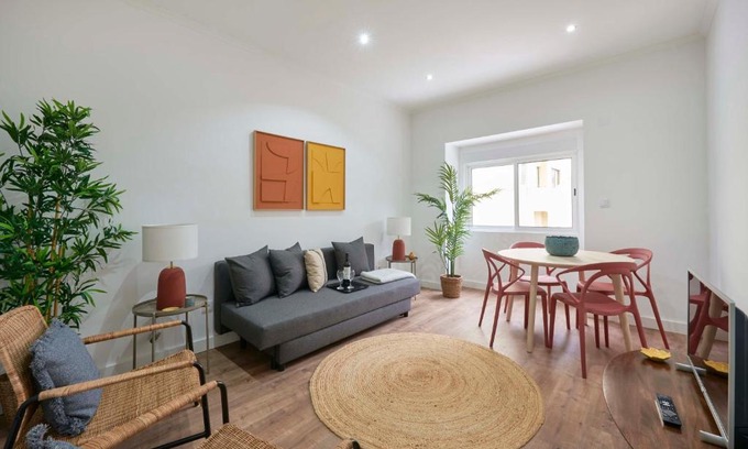 Mina Wohnung | Spacious & Light-Filled 4BR Apartment By TimeColer