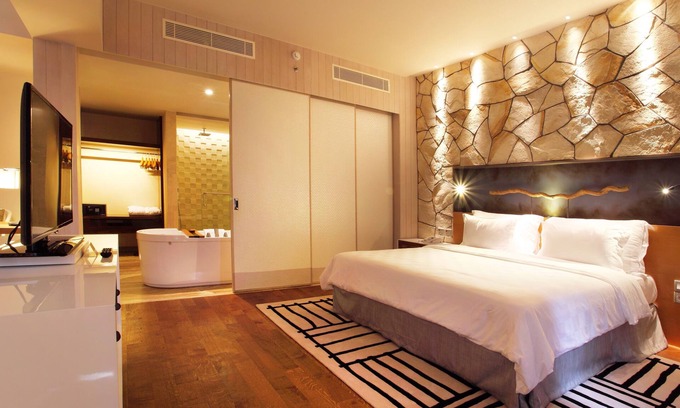 North Legian Wohnung | Geräumige moderne Suite mit kostenlosen Minibar-Artikeln (T Sand Suite6)