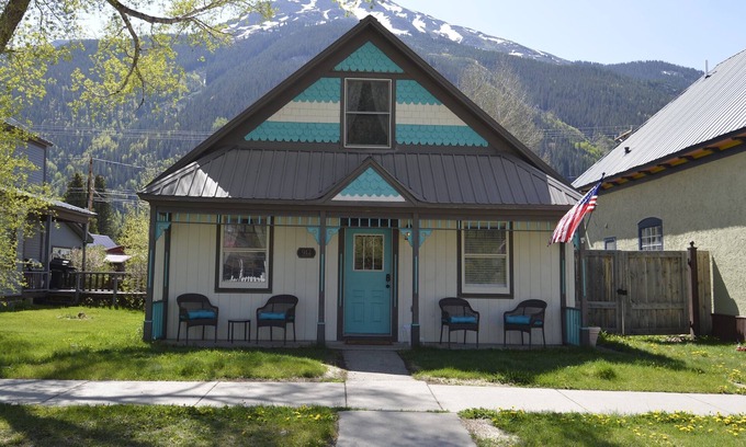 Silverton Haus | Spacious Mountain Retreat in Silverton – Perfect for Groups & Families