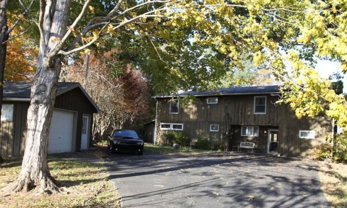 Bronston Kabine | Spacious Place with Lake View