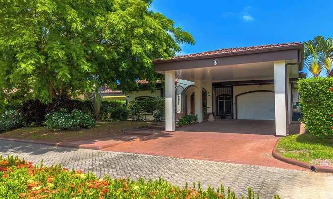 Bejuco Haus | Casa 81 - Private community house with pool