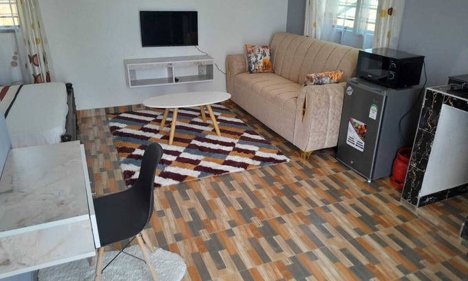 Kilifi Wohnung | Spacious Retreat Steps from Beach & Town Center!