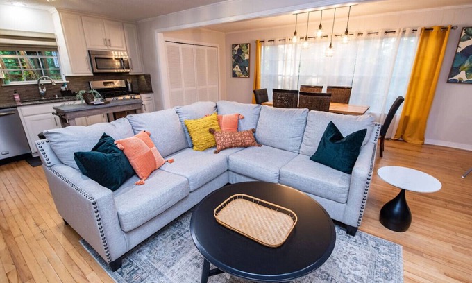 Reservoir Haus | Spacious, stylish home with fenced yard!