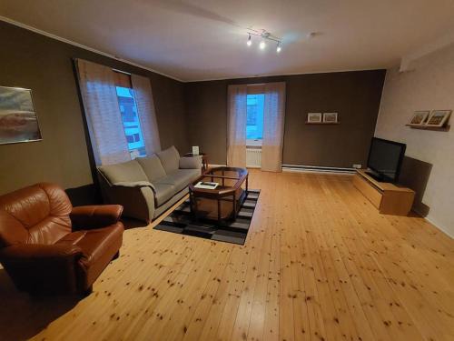 Lulea Wohnung | Spacious three-room apartment with balcony