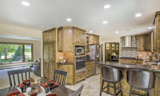 Branch Haus | Spacious Whitelaw Abode with Patio on 17 Acres!