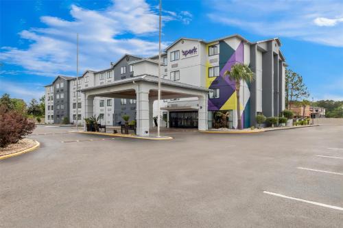 Gulf Hills Hotel | Spark By Hilton Biloxi Ocean Springs