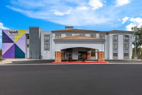 Glendale Hotel | Spark by Hilton Phoenix-Glendale-Peoria