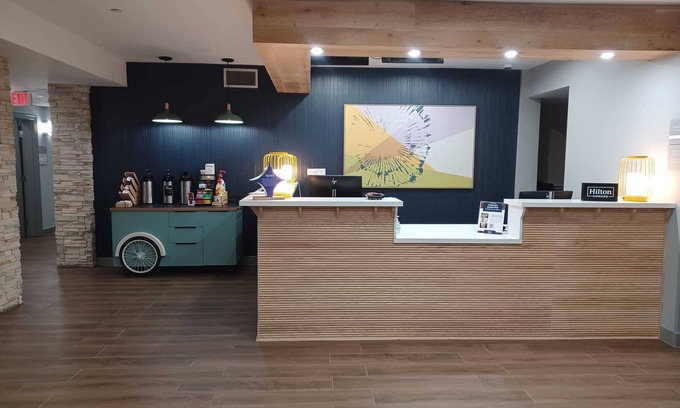 Redlands Hotel | Spark by Hilton Redlands