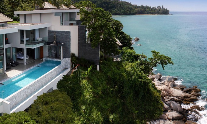 Kamala Villa | Spektakuläre 5-6 Schlafzimmer Ocean Front Pool Villa mit Kochservice