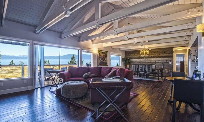 Lincoln Park Haus | Spektakulärer Rückzugsort mit 6 Schlafzimmern und Seeblick