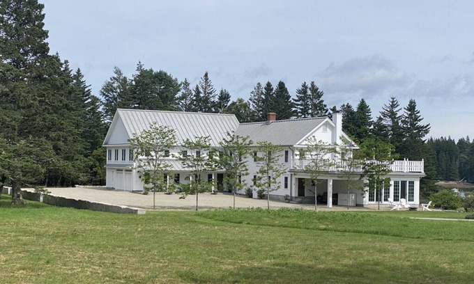 Deer Isle Haus | Spectacular Salt Water Farm on Penobscot Bay
