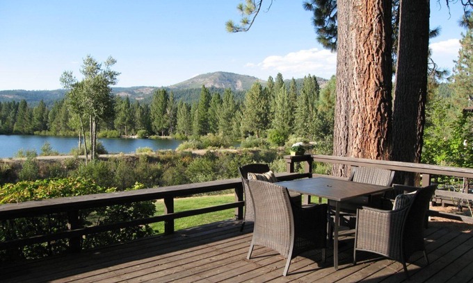 Graeagle Haus | Spektakuläre Ausblicke - auf Graeagle Creek gegenüber dem Mühlenteich