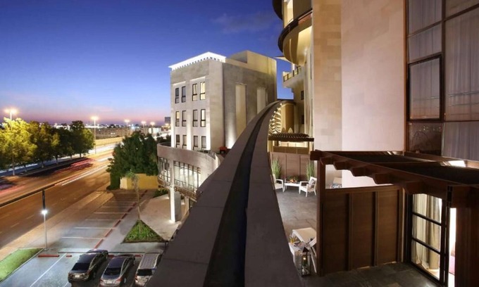 Sari Street Hotel | Spectrums Sari Jeddah