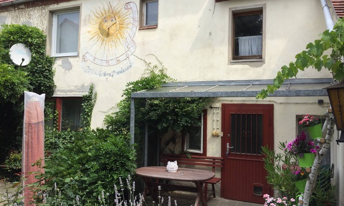 Großsedlitz Haus | Verbringen Sie Ihren Urlaub heute, wo früher Jäger, Mägde und Trompeter wohnten