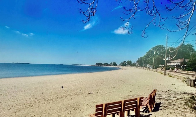 Westport Eigentumswohnung | Spend your summer in beautiful Westport!