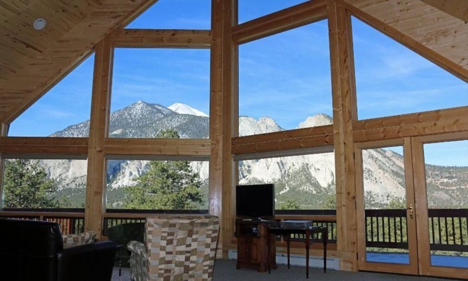 Nathrop Kabine | Splendid isolation in the heart of the Colorado Rockies Collegiate Peaks