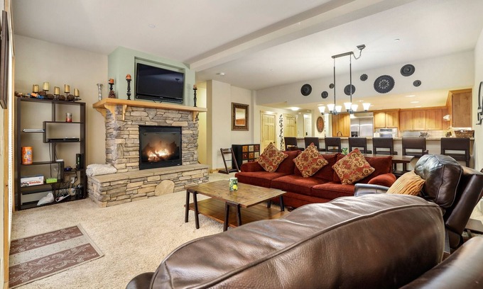 Kirkwood Eigentumswohnung | Splendor in the Sierras – Timber Ridge 3 Bedroom by RedAwning