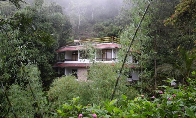 Pirmed Haus | Spring and Valley View
