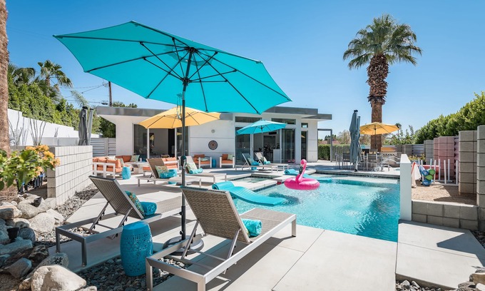 Little Tuscany Haus | Palm Springs Oasis del Sol. Schauen Sie sich unsere Sommerpreise an!