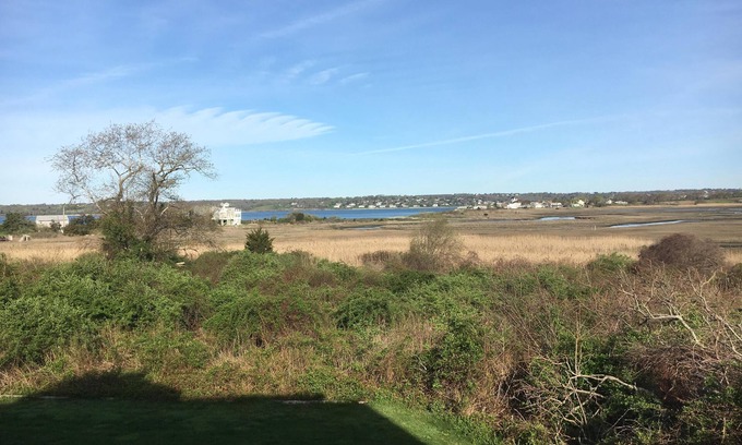 Little Compton Bed & Breakfast | Fallen Sie in Ersparnisse! Charmante geräumige, private Suite am Meer