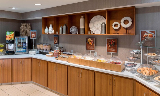 Alpine Center Hotel | SpringHill Suites by Marriott Grand Rapids North