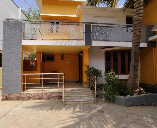 Palayankottai Haus | Square & Dormitory Stays
