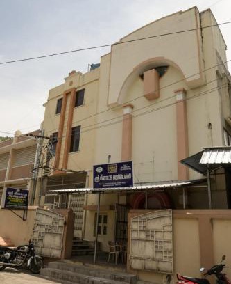 Tiruvannamalai Kabine | Srimeenakshiresidency
