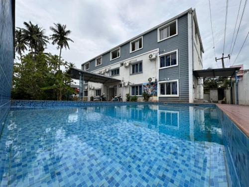 Kalapettai Haus | SS Grand with swimming pool
