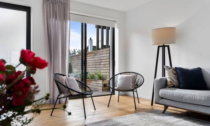 Remuera Wohnung | St Vincent Charmer - Stylish Townhouse w CarPark